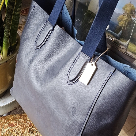 Coach Derby Navy Blue Soft Pebbled Leather Tote Bag - Picture 4 of 14